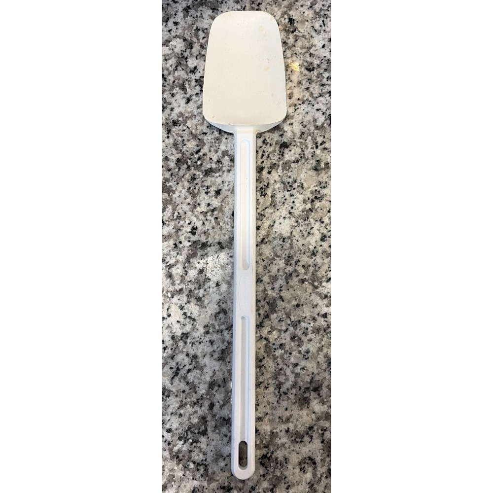 Rubbermaid Commercial FG-1963-00-0000 13.5 in High Heat Scraper White